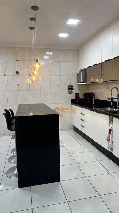 Imagem Sobrado com 3 dormitórios à venda, 200 m² por R$ 958.500,00 - Jardim Aida - Guarulhos/SP