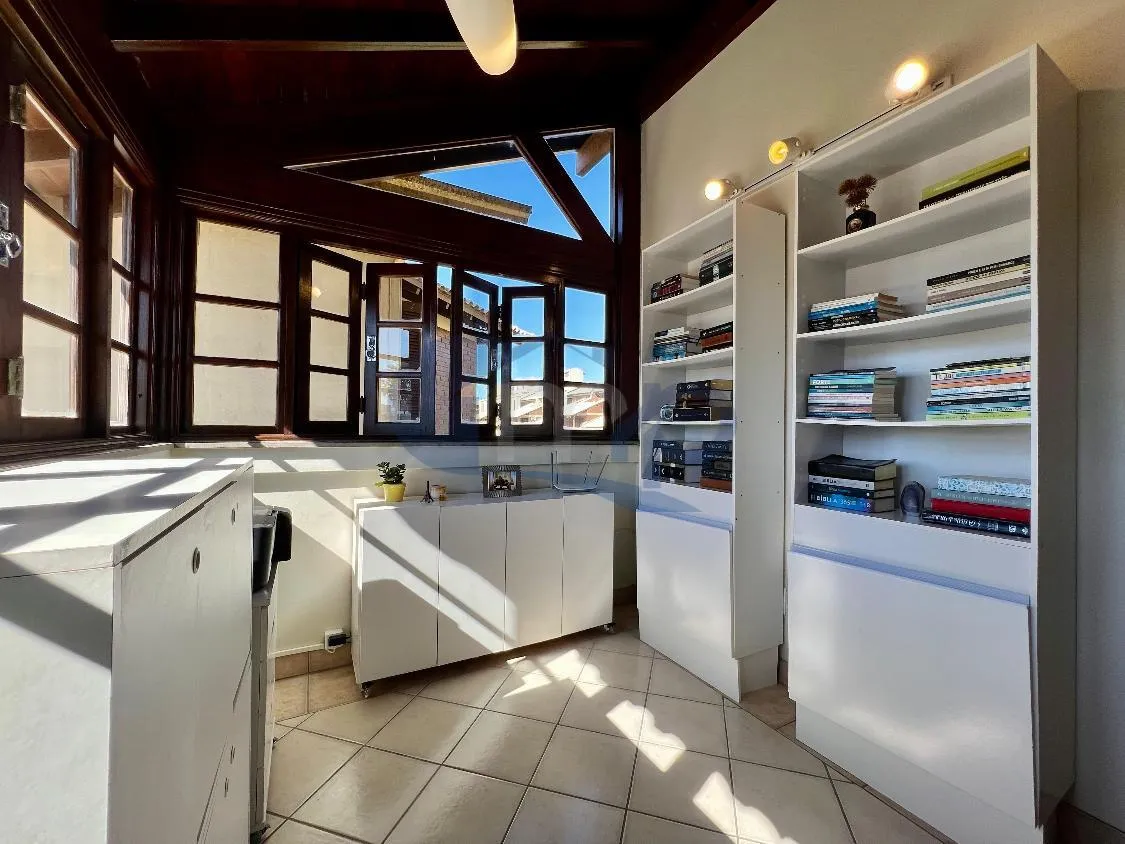 Imagem Casa a venda com 4 dormitorios na Guarita em Torres/RS