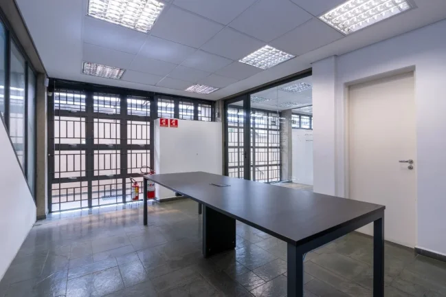 Imagem Casa Comercial Vila Ipojuca - 434M², 8 Banheiros, 3 Vagas, Copa, Cozinha, Quintal.