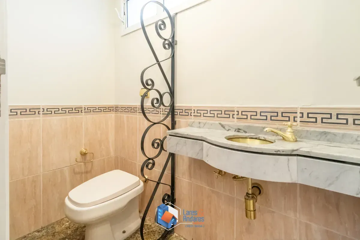 Imagem Casa em condomínio para venda em Alto da Boa Vista com 4 quartos, sendo 2 suítes, 320m²