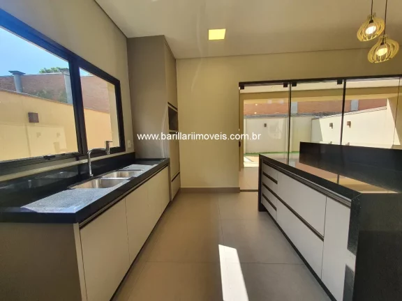 Imagem Casa Térrea com piscina no condomínio Jd. Vista Bella
