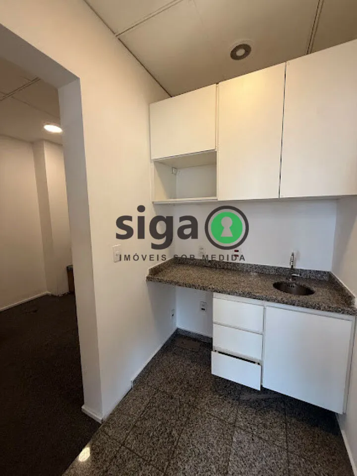 Imagem Sala Comercial de 212m² com 8 Vagas no Edifício Francisco Mellão.
