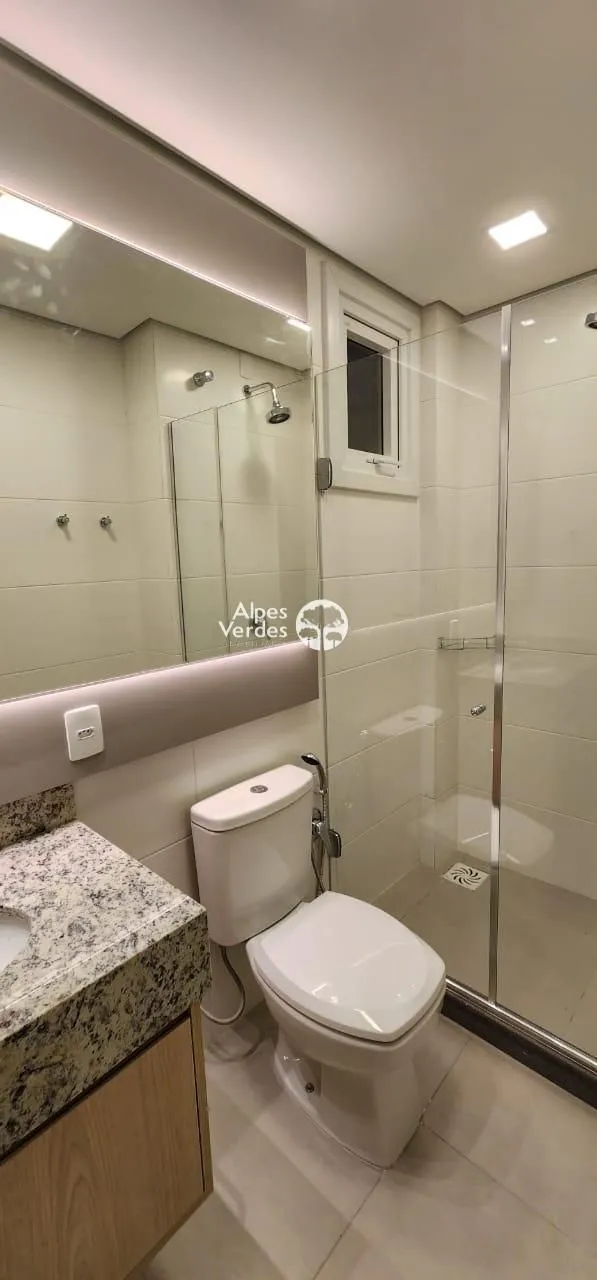 Imagem Vende-se apartamento semi-mobiliado em Gramado a 10 minutos da Rua Coberta