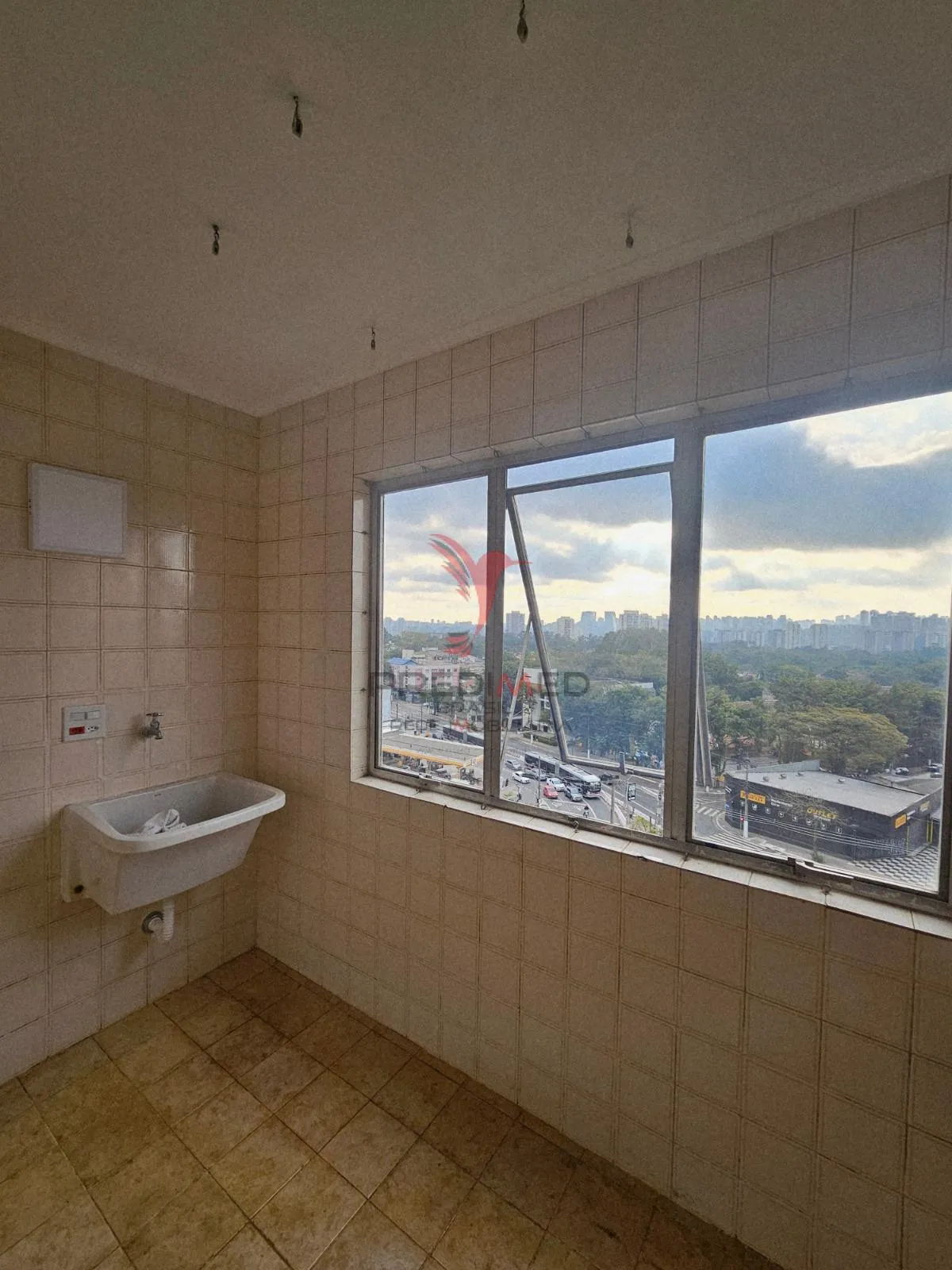 Imagem Apartamento reformado , 2 Quartos, vista livre , perto metro Alto da Boa Vista, São Paulo