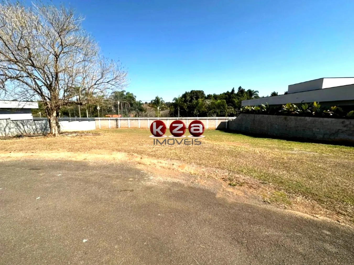 Foto do imóvel Terreno de 922,61m² no Condomínio Residencial Querência em Valinhos-SP: sua oportunidade de construir o lar dos seus sonhos!