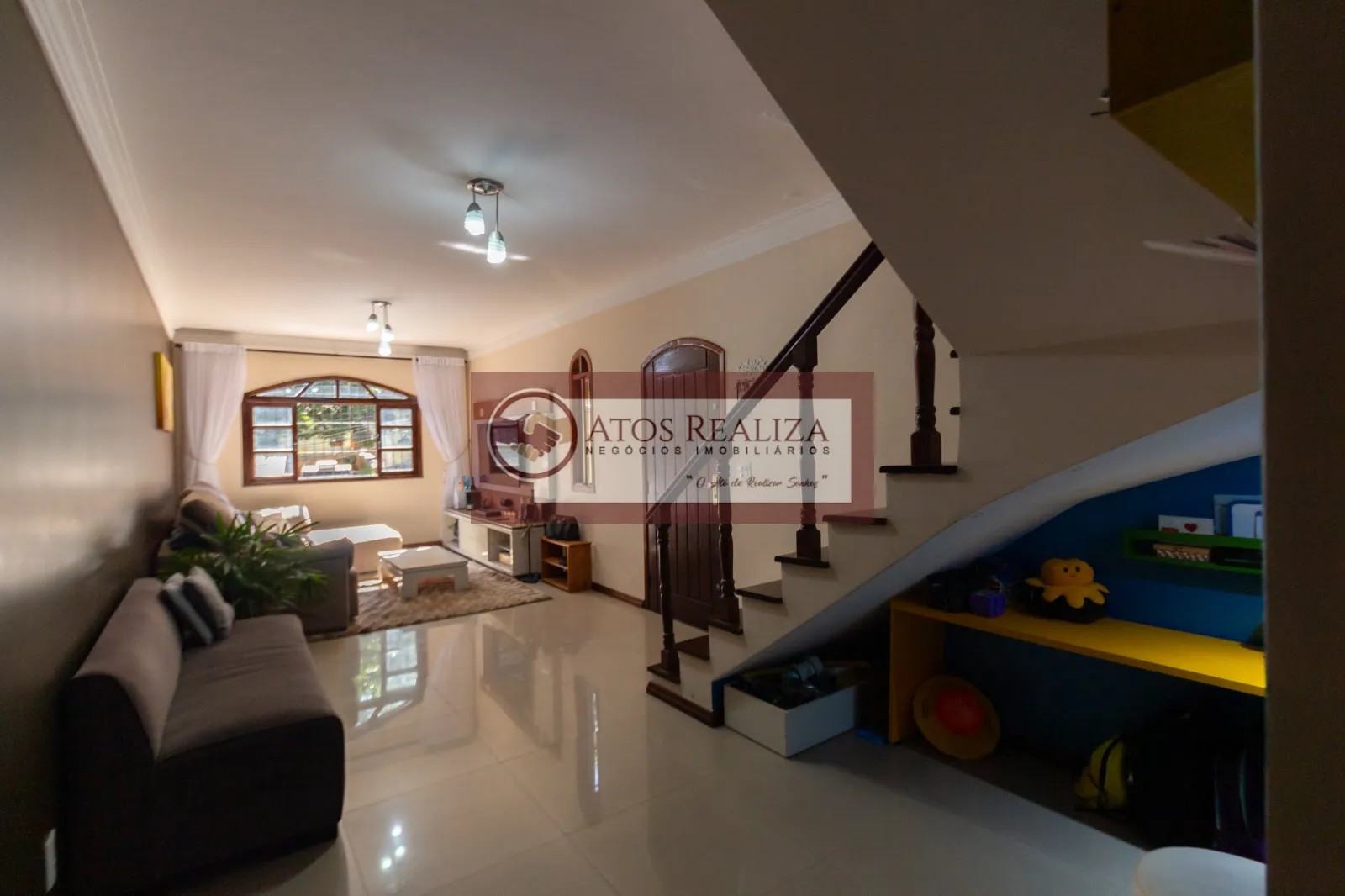 Imagem Vendo Sobrado 3 dormitórios, 1 Suíte com varanda, 2 vagas cobertas, Vila Campo Grande - SP por R$ 750.000 - Venda.