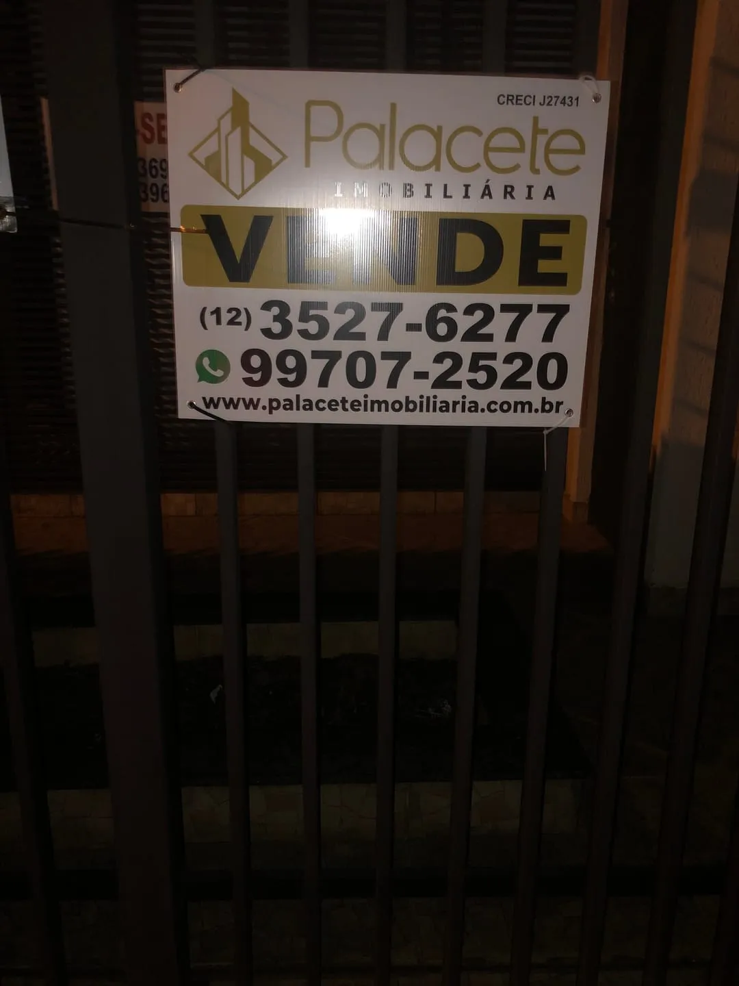 Foto do imóvel Comercial à venda 3 Quartos, 2 Vagas, 300M², Chácara Galega, Pindamonhangaba - SP
