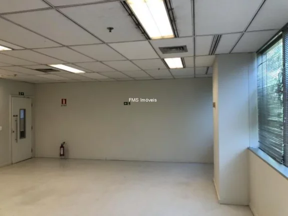 Imagem Conjunto comercial com 598m2 no Itaim Bibi.