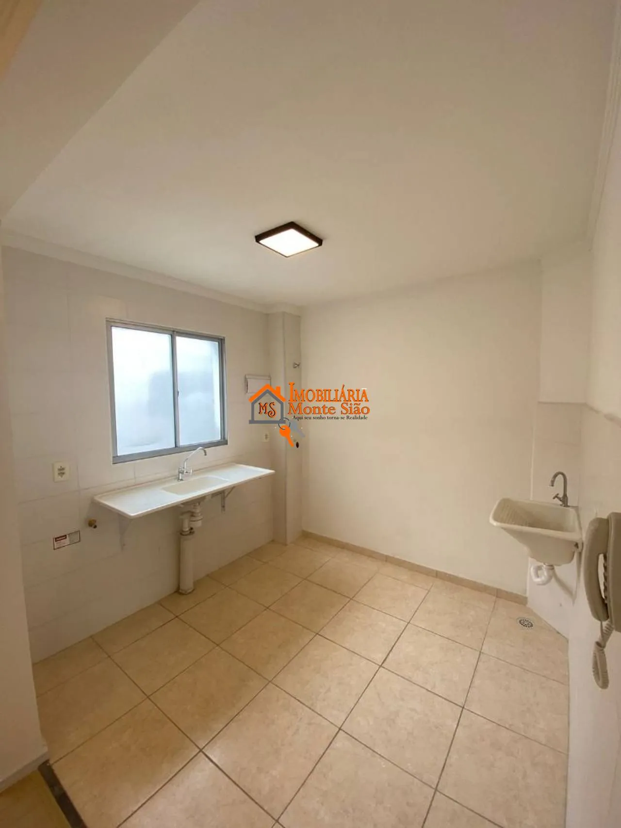 Imagem Apartamento com 2 dormitórios à venda, 49 m² por R$ 260.000,00 - Água Chata - Guarulhos/SP