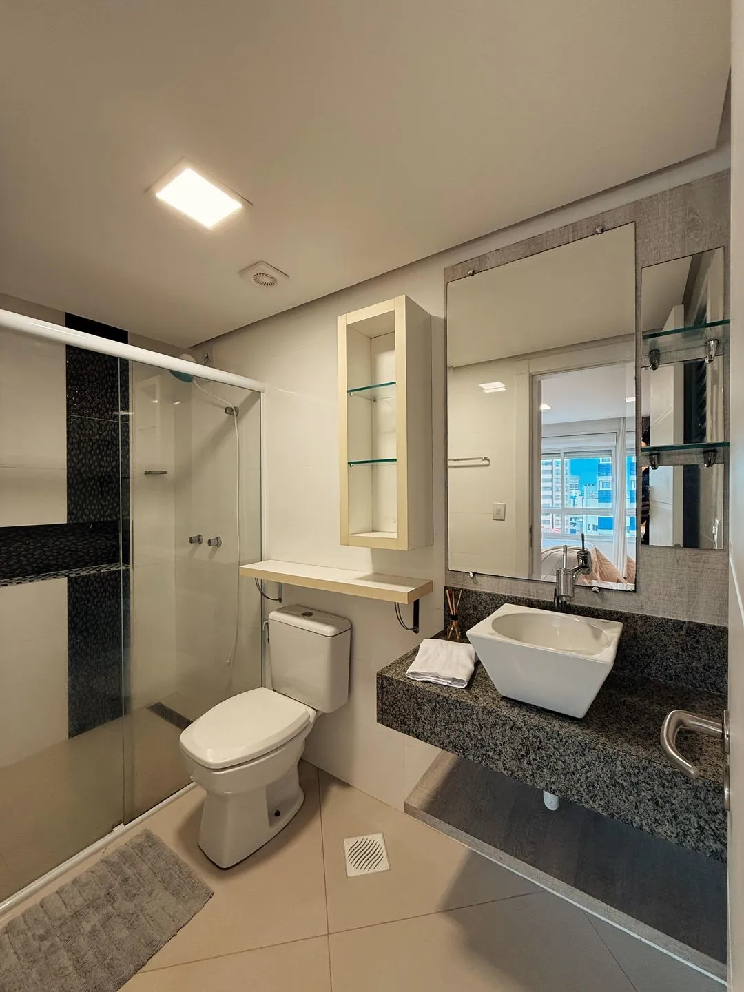 Imagem Apartamento à venda em Torres, Predial, com 3 quartos, 105.23m2