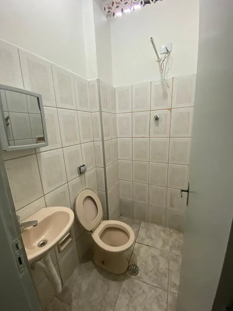 Imagem Casa com 2 Quartos para Alugar, 100 m² em Vila Anastácio - São Paulo