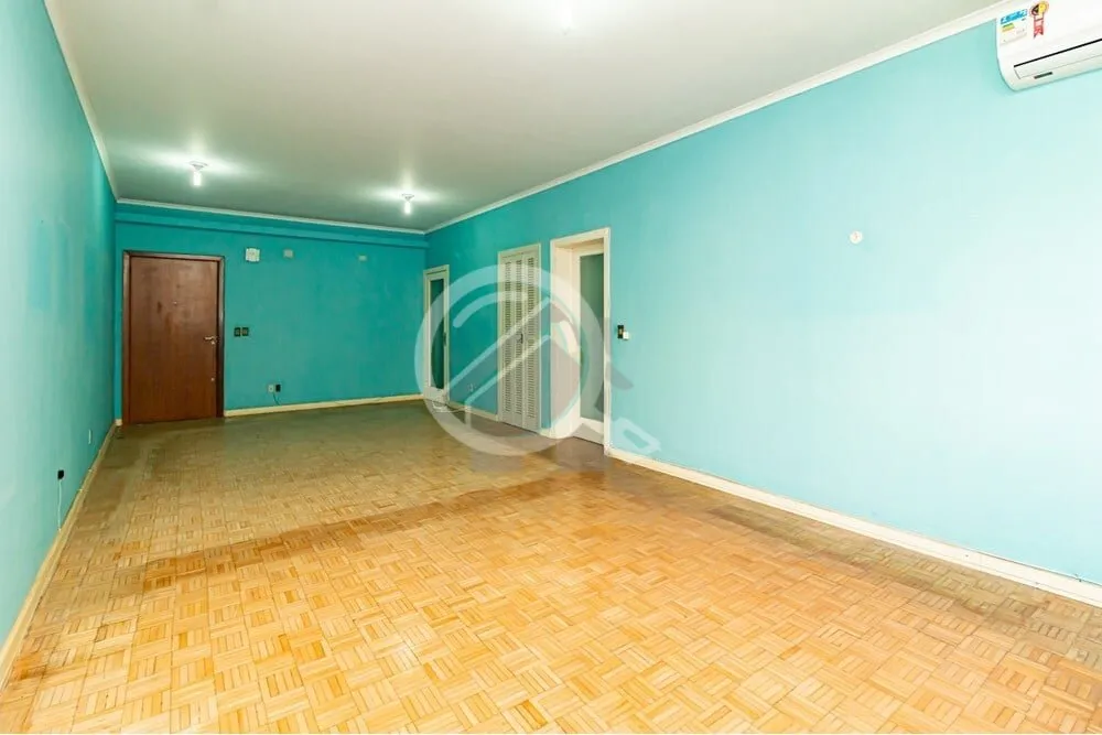 Imagem Imagine-se vivendo no coração de Porto Alegre, em um apartamento que une localização privilegiad...
