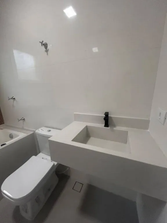 Imagem CASA COM 140,00 m² - CANTO DO FORTE - PRAIA GRANDE SP