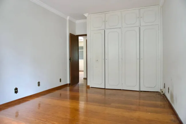 Imagem Apartamento à Venda em Lourdes | Em Frente à Praça da Assembleia |4 Quartos