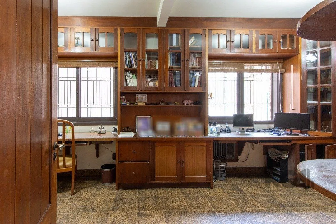 Imagem Casa para Venda - 500m², 4 dormitórios, sendo 1 suites, 4 vagas - Coronel Aparício Borges