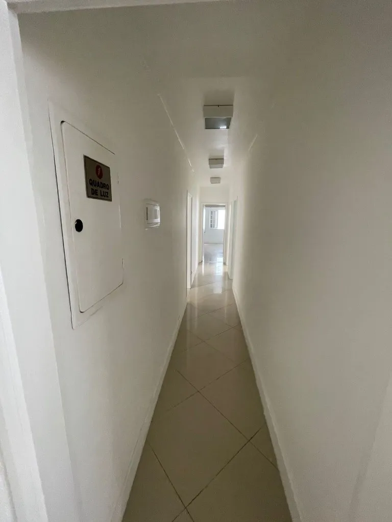 Imagem Imperdível: Casa de Luxo em São Caetano do Sul-SP, 3 quartos, 3 suítes, 4 banheiros, 5 vagas, 272m² - Bairro Osvaldo Cruz!