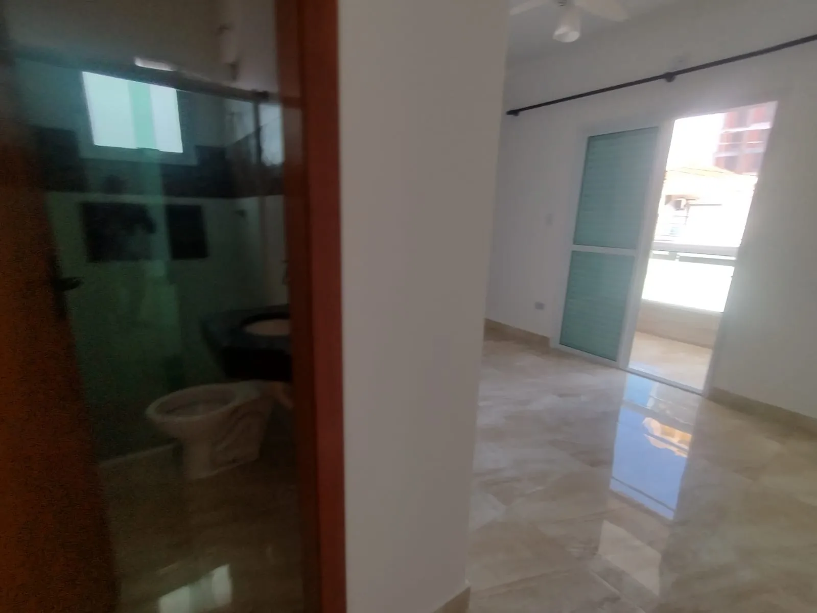 Imagem Fantástica casa em condomínio na Guilhermina - Praia Grande