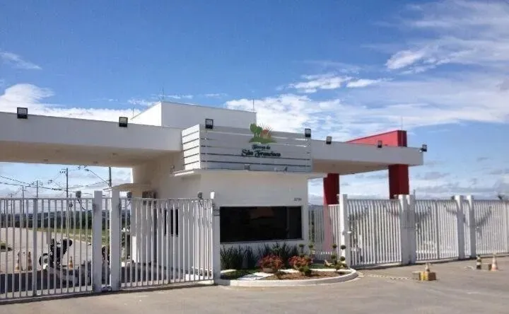 Imagem Lindo Sobrado à Venda em Condomínio Fechado em Sorocaba - 3 Suítes, Espaço Gourmet e Energia Solar