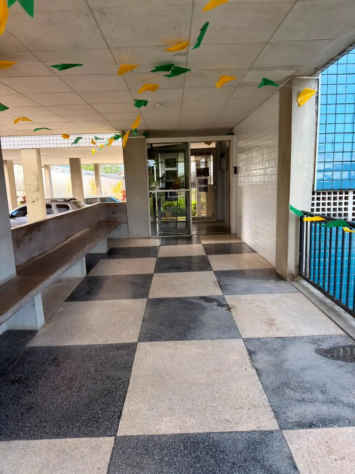 Imagem Apartamento com 2 Quartos à Venda, 94 metros em Cordeiro - Recife