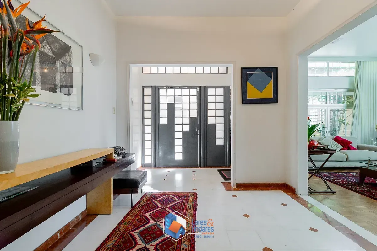 Imagem Casa para venda em Pacaembu com 5 quartos, sendo 3 suítes, 600m²