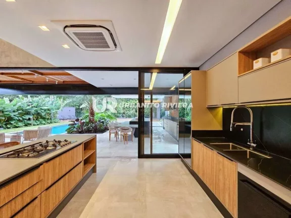 Imagem Casa de Alto Padrão Mobiliada à Venda na Riviera de São Lourenço 5 Suítes, Lazer Completo