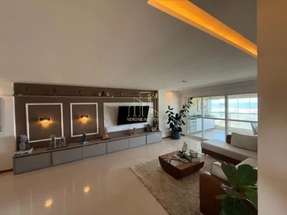 Imagem Vendo apartamento no Première Jaguaribe com 4 suítes ? Frente Mar na Orla de Salvador