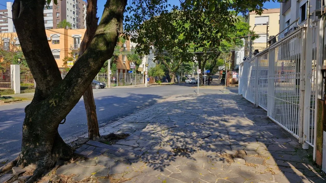 Imagem Apartamento com 2 dormitórios e garden na Rua Ijuí, pronto para reformar