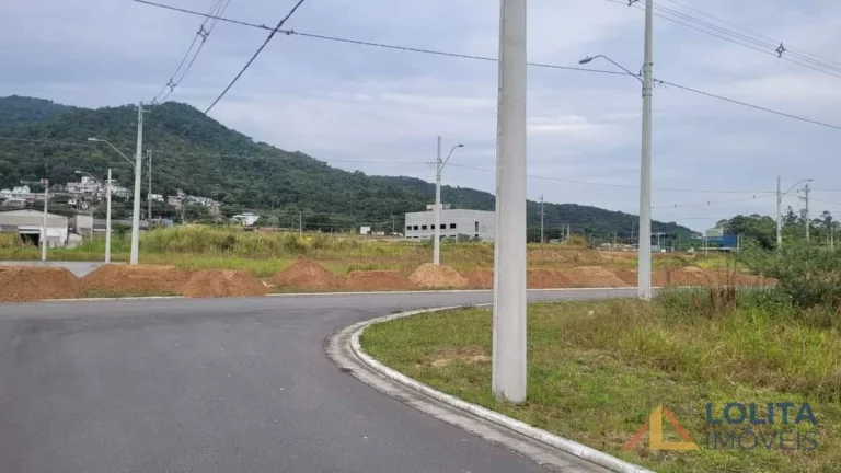 Imagem Excelente Oportunidade! Lote à venda com 459,63m no Real Parque Novo Norte em Florianópolis/SC