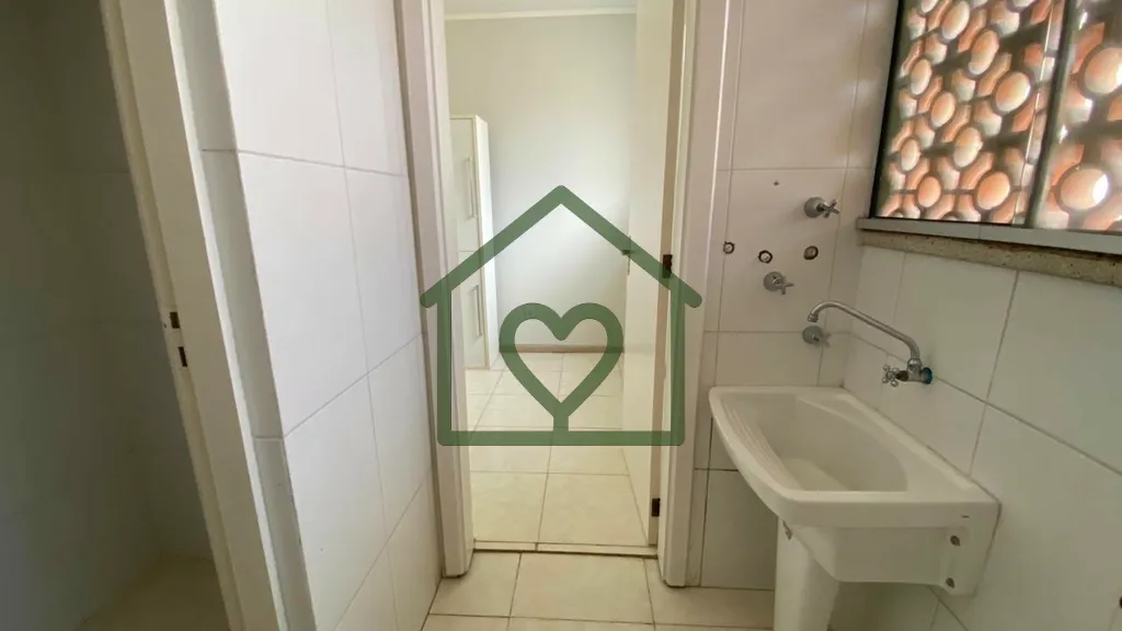 Imagem Apartamento de 3 dormitórios na Santos Neto - Petrópolis! 
Amplo, desocupado, são 128,00m2 de ár...