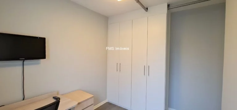 Imagem Apartamento à venda na Vila Nova Conceição, São Paulo-SP: 2 quartos, 1 suíte, 3 banheiros, 1 vaga de garagem e 94m² de área. Venha conferir!