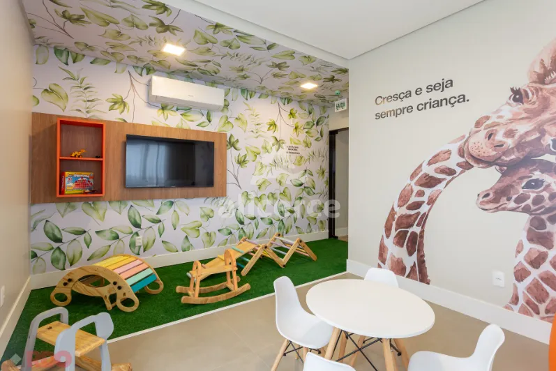 Imagem PRONTO PARA MORAR - APARTAMENTO COM 3 DORMITÓRIOS (2 SUÍTES) E 111 m² NO CORAÇÃO DO ESTREITO - FLORIANÓPOLIS/SC