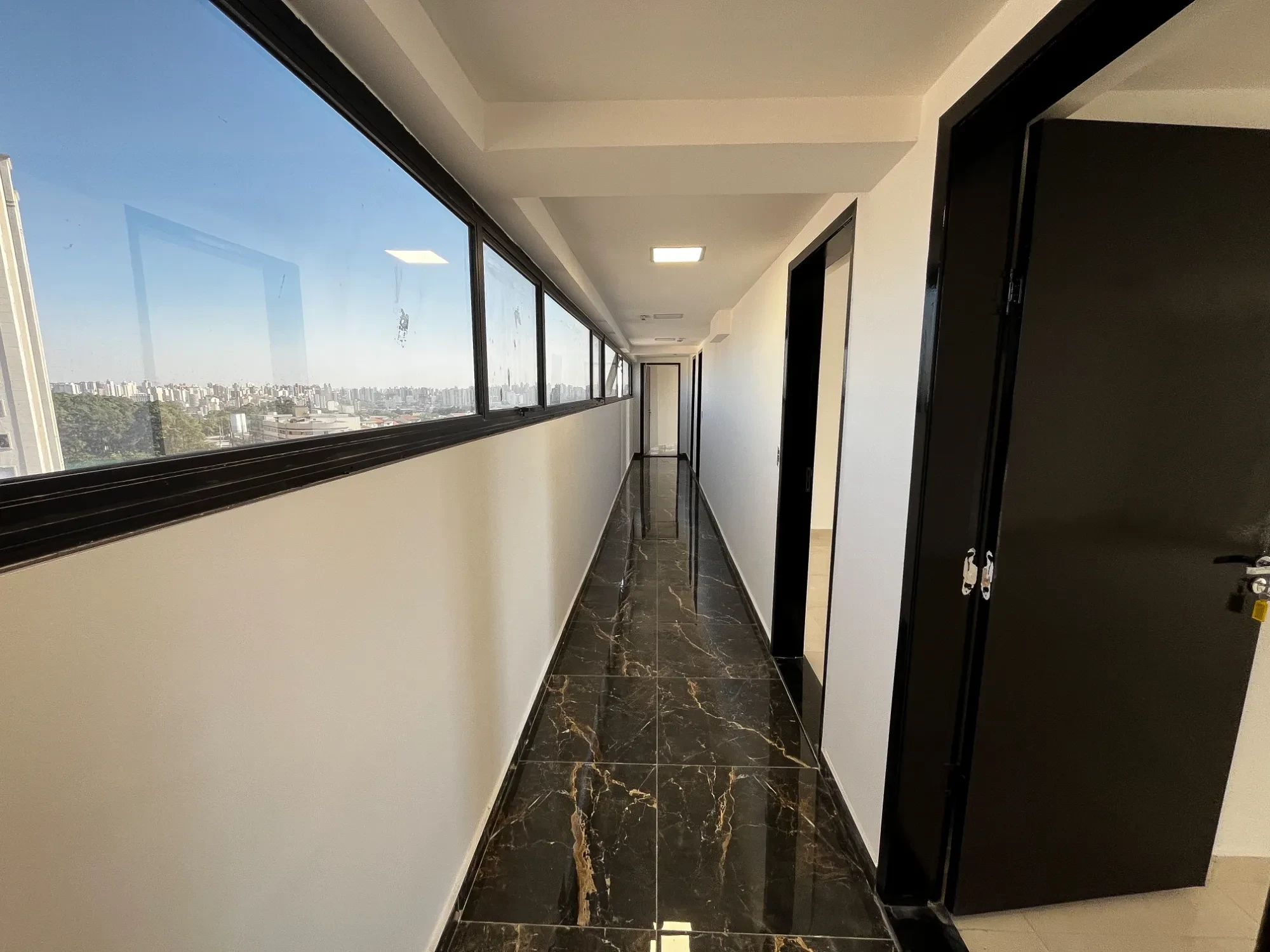 Imagem Sala Comercial para Alugar, 31 m² em Parque Jaçatuba - Santo André