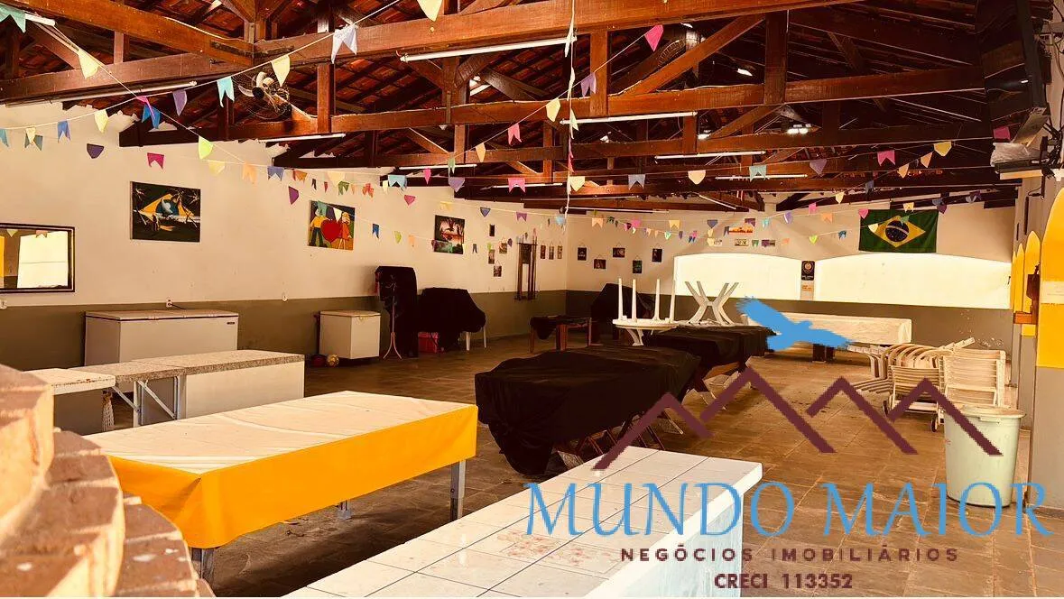 Imagem Chácara Completa: 5.000 m², Trifásico 3 Suítes, Salão, Piscinas e Vestiário