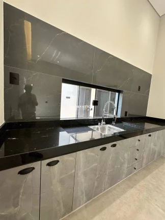Imagem Casa com 2 quartos, 130m2, à venda em Franca, Jardim Alvorada