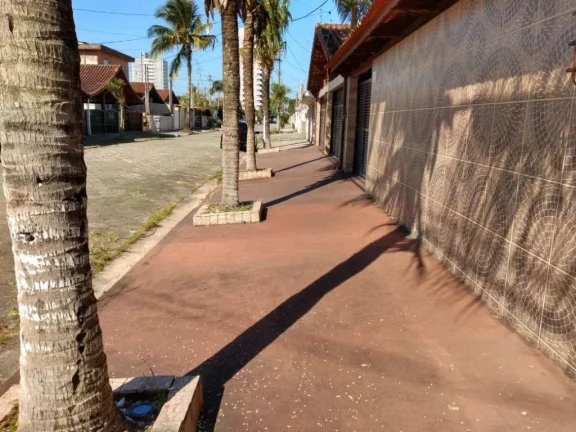 Imagem Casa com Piscina, 5 suítes, 405 m² - Venda!