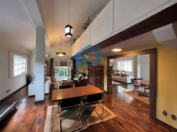 Imagem Imóvel de Alto Padrão (duas casas) Condomínio Fechado