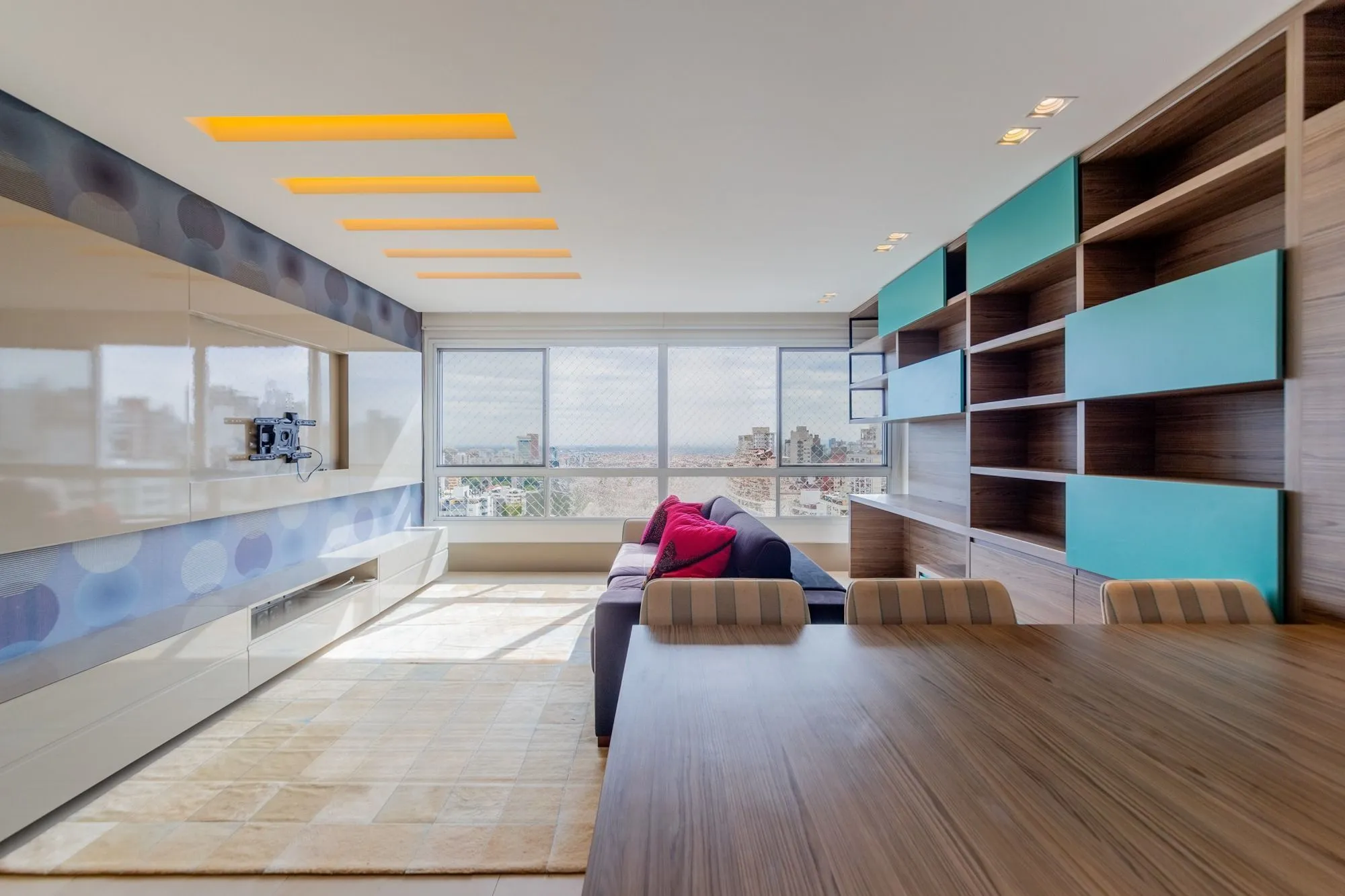 Imagem Apartamento semimobiliado, com 94m privativos, 2 suites e 3 vagas de garagem