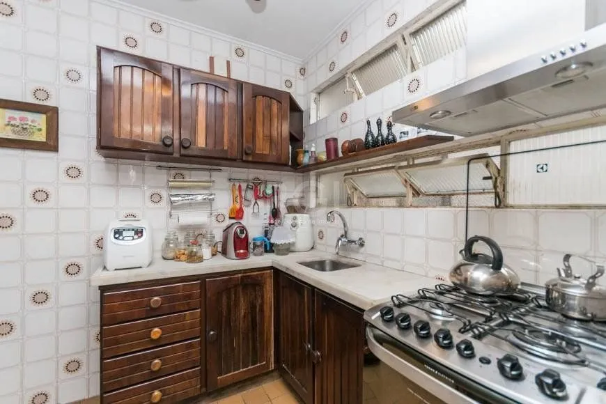Imagem Cobertura para Venda - 180m², 3 dormitórios, sendo 1 suites, 1 vaga - Petrópolis