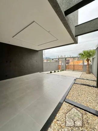 Imagem Bela casa de Alto Padrão nos Ingleses