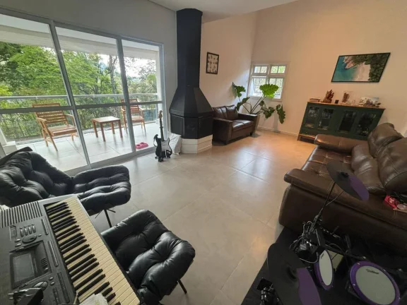 Imagem Casa com 4 dormitórios à venda, 300 m² por R$ 1.690.000,00 - GRANJA VIANA - JARDIM DAS FLORES - Cotia/SP