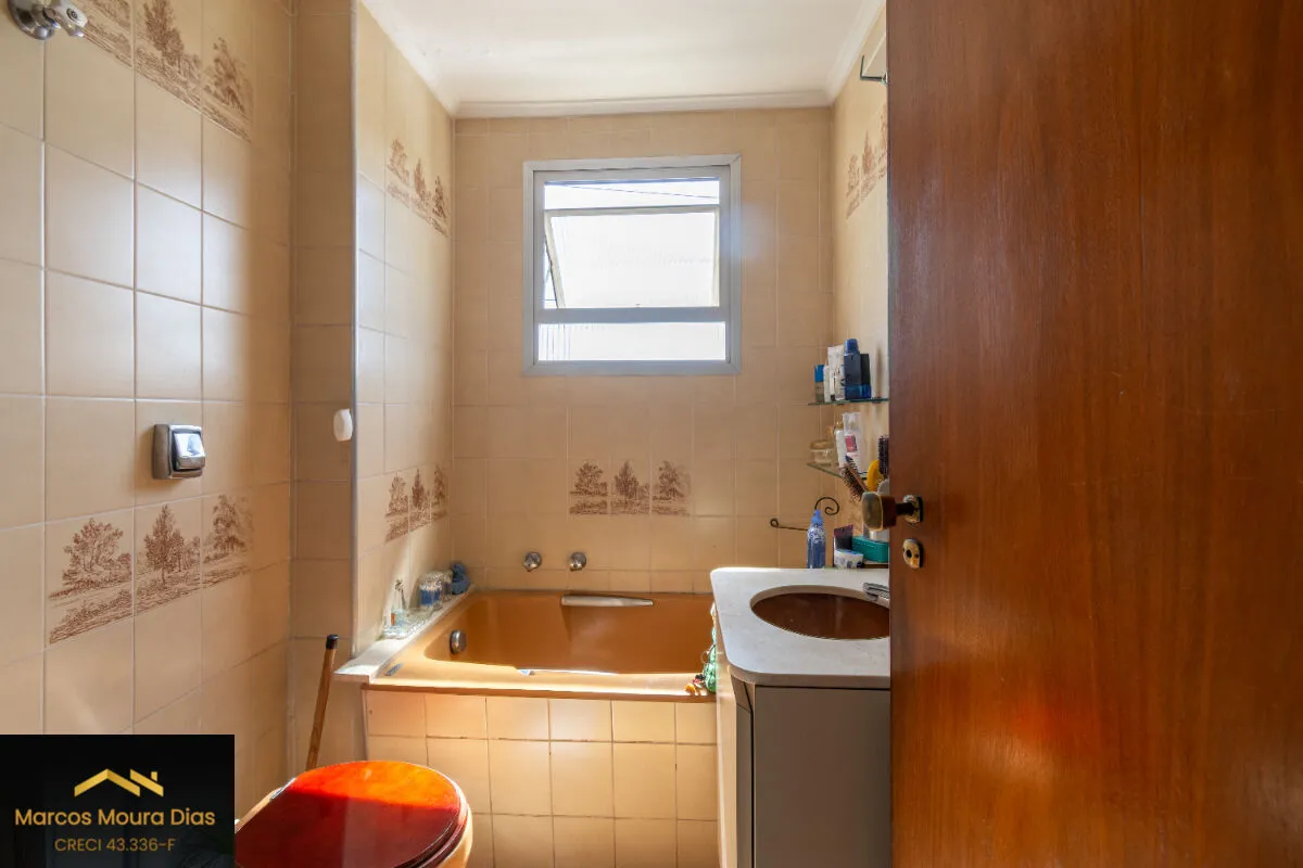 Imagem Apartamento com 94 m², 2 Dorm ( 1 suíte), Varanda, 1 Vaga , Edifício com Churrasqueira