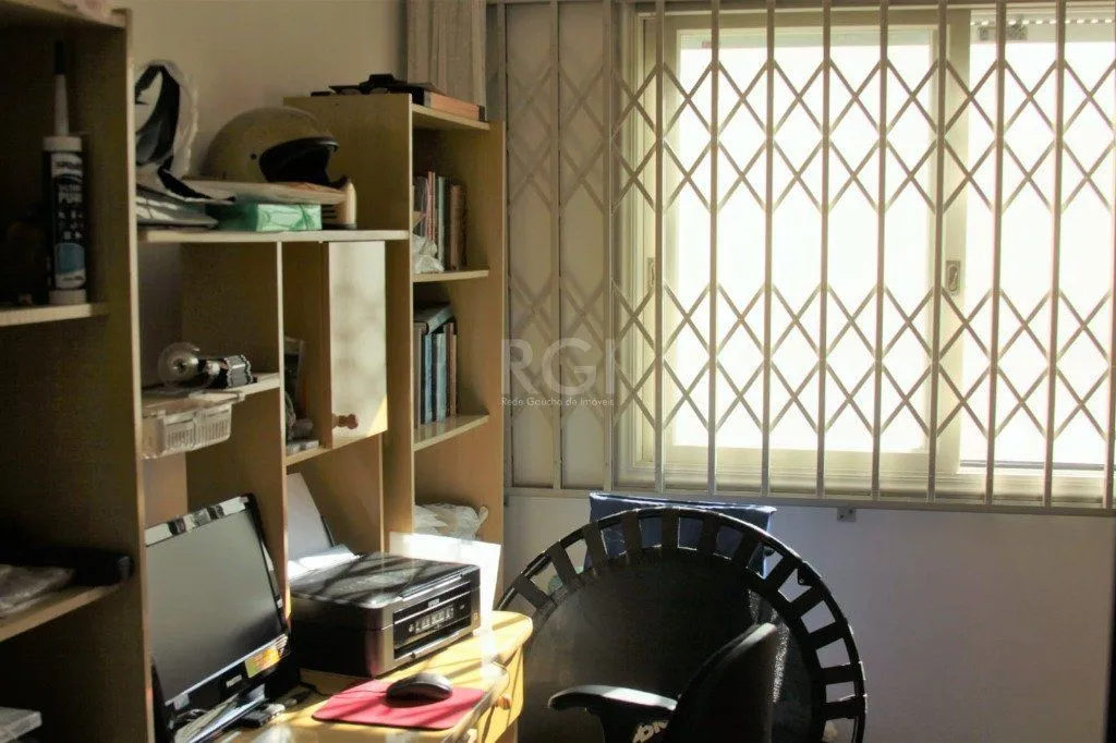 Imagem Apartamento com 03 dormitórios, churrasqueira e vaga de garagem no Menino Deus
