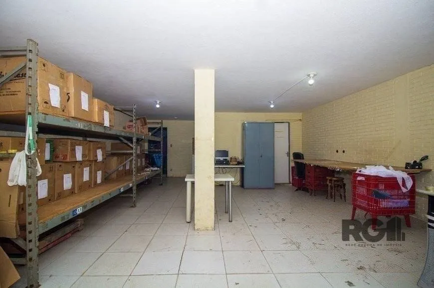 Imagem Pavilhão em Floresta