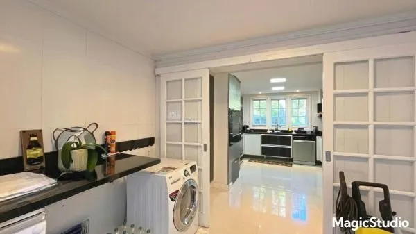 Imagem Casa em Condomínio na Pedra Redonda | 4 Dormitórios | 297m² | 4 Vagas | Solar Biarritz
