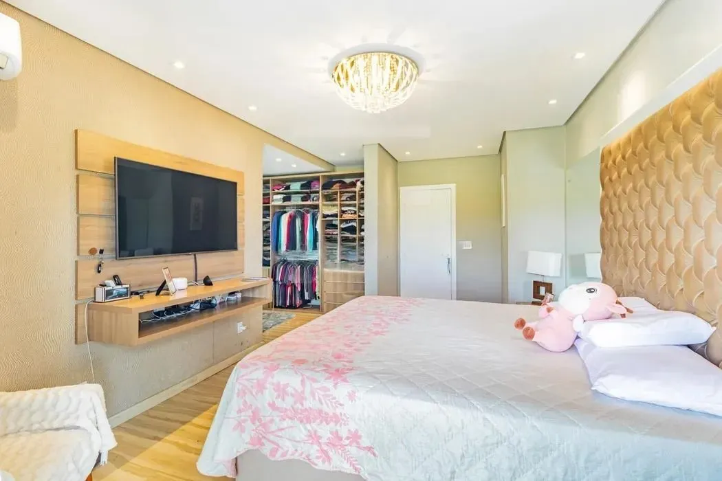 Imagem Casa térrea com 3 dormitórios, suíte e 2 vagas.