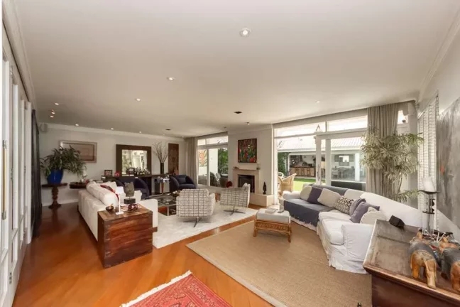 Imagem Casa de Vila 3 suítes 515m² Jardim Hípico São Paulo Rua Júlio Verne