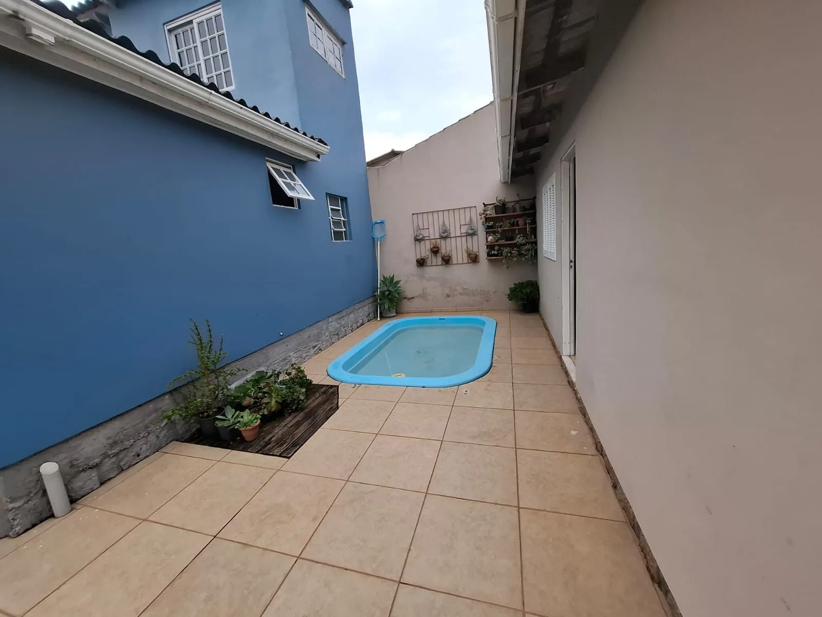 Imagem Vendo terreno no bairro Campo Novo, Zona Sul de Porto Alegre