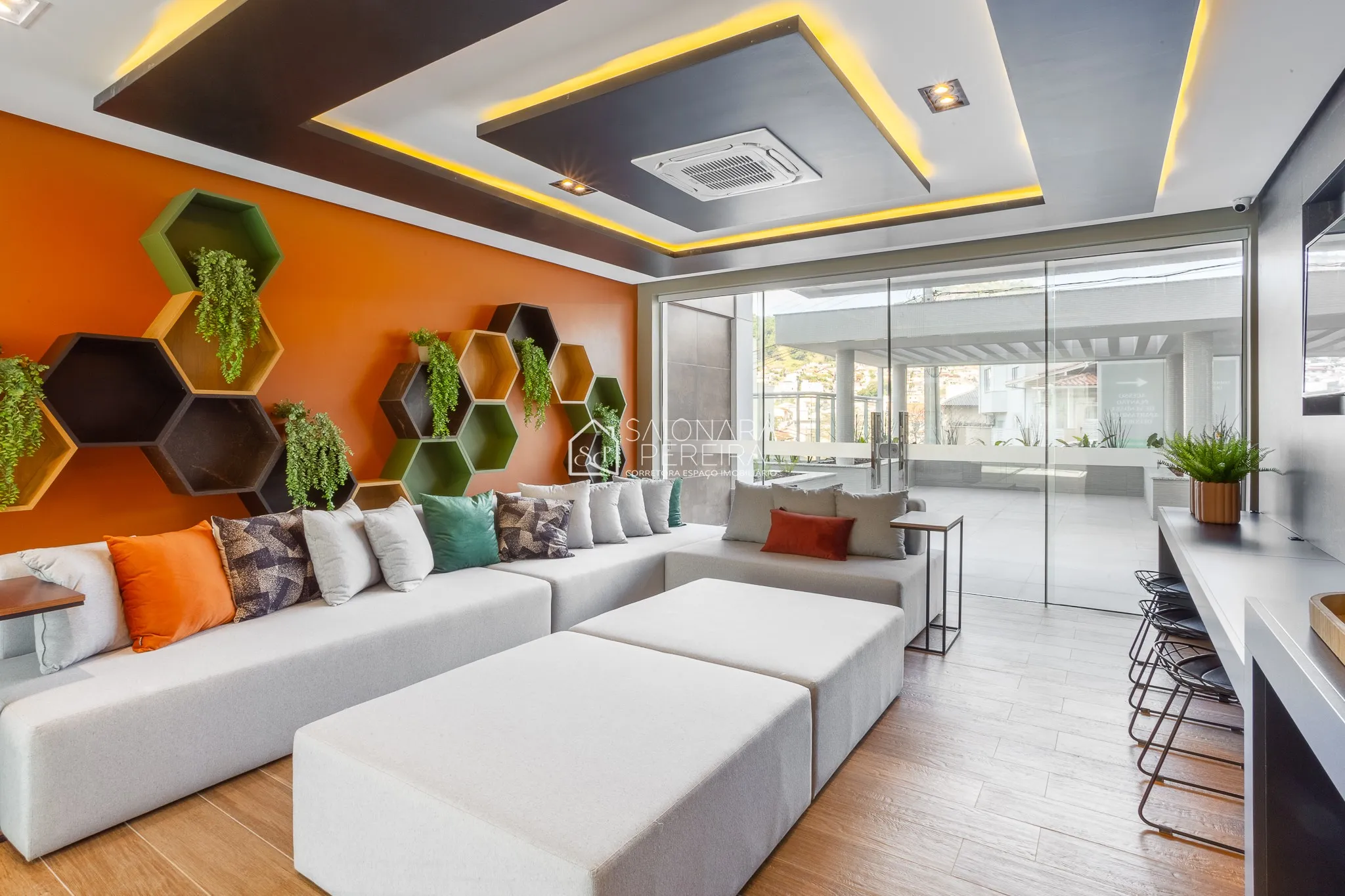Imagem Apartamento de 3 dormitórios novo semi mobiliado.