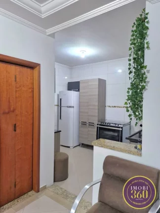Imagem Casa à Venda com 2 Suítes, Porcelanato e Excelente Localização na Penha