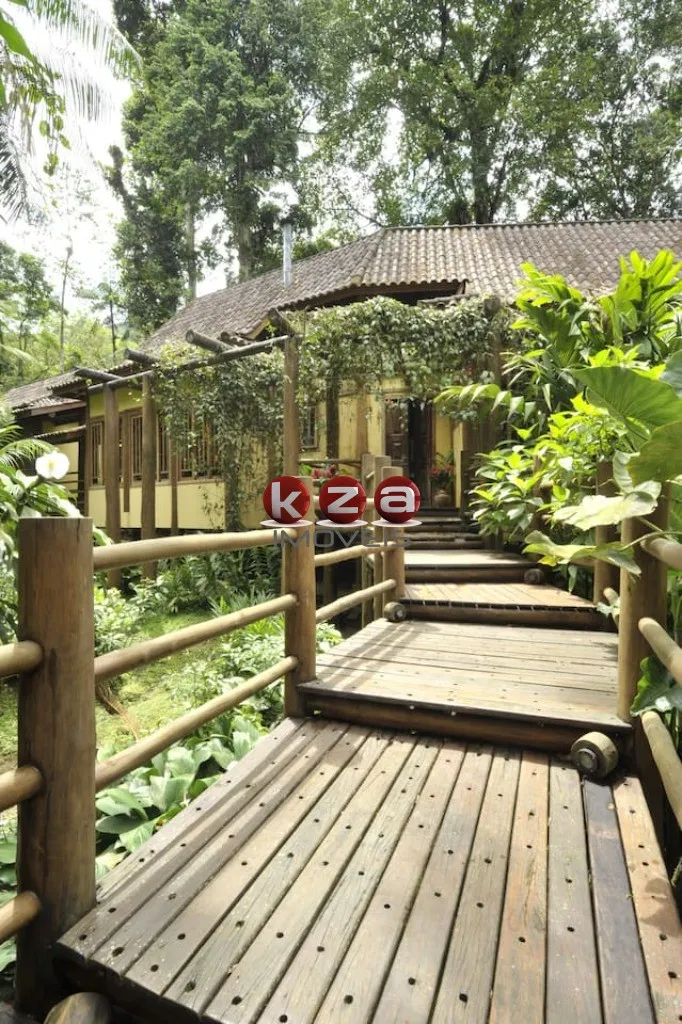 Imagem PORTEIRA FECHADA! Casa à venda em São Sebastião-SP, Praia do Sertão Camburi, 3 suítes, 3 salas, 5 banheiros, 7 vagas de garagem, 514m².